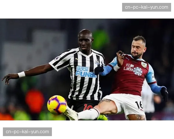 维拉2-1逆转狼队，全场最佳球员道格拉斯-路易斯贡献3次抢断均发生于对方半场